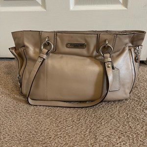 Medium Coach Handbag (Color: Nude)